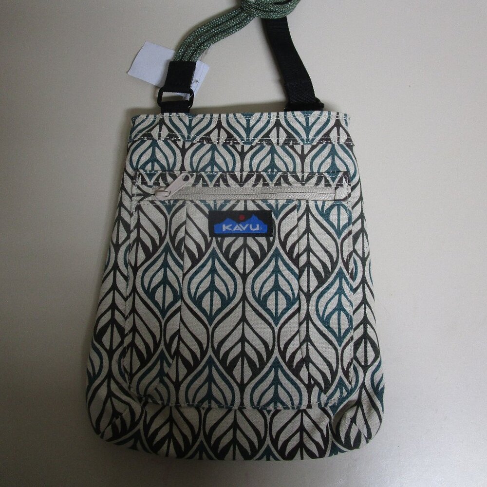 NWT KAVU Keepalong Crossbody Bag Messenger Forest Deco design print 🍃🍂🍃🍂🍃